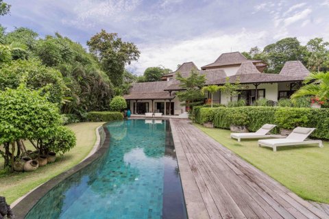 6 bedrooms Villa in Kerobokan, Badung, Bali (15714)