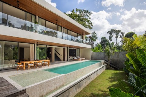 3 bedrooms House in Tumbak Bayuh, Mengwi, Badung, Bali (15708)