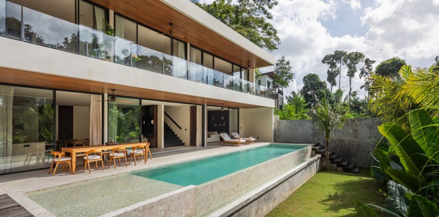 3 bedrooms House in Tumbak Bayuh, Mengwi, Badung, Bali (15708)
