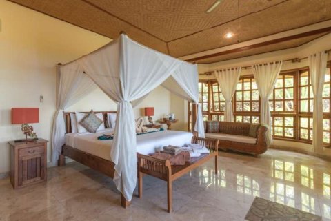 Вилла с 4 спальнями в Булеленг,  (9985) 6