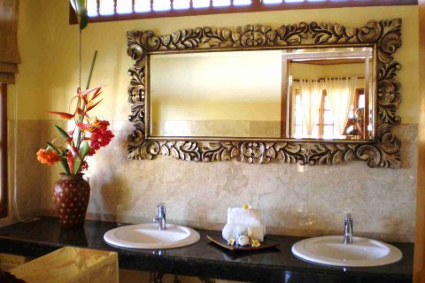 Вилла с 4 спальнями в Булеленг,  (9985) 7