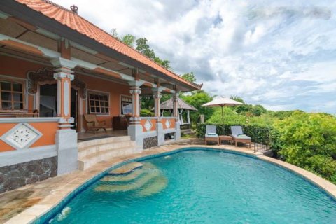 Вилла с 4 спальнями в Булеленг,  (9985) 20