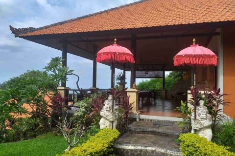 Вилла с 4 спальнями в Булеленг,  (9985)