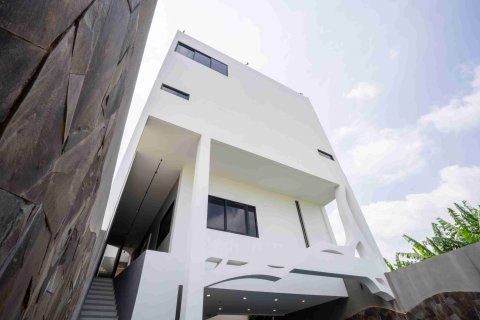 Квартира с 7 спальнями в Южный Денпасар, Денпасар,  (9986)