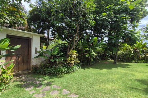 Вилла с 8 спальнями в Южный Денпасар, Денпасар,  (9984)