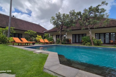 Вилла с 8 спальнями в Южный Денпасар, Денпасар, (9984) 26