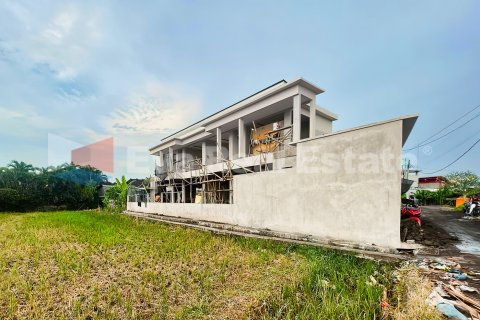 2 bedrooms Villa in Tibubeneng, Badung, Bali (2372)