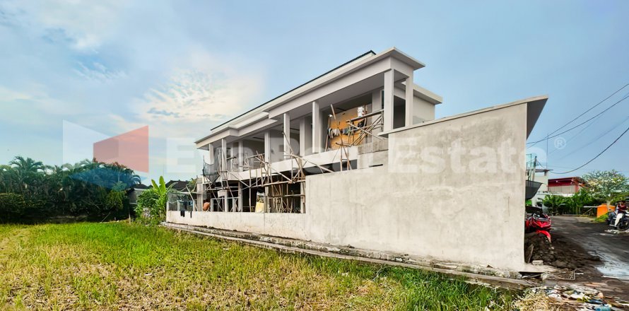 2 bedrooms Villa in Tibubeneng, Badung, Bali (2372)