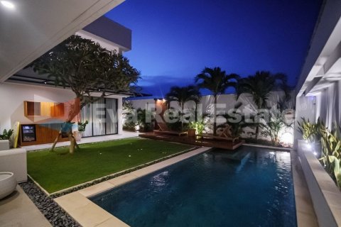 4 bedrooms Villa in Tibubeneng, Badung, Bali (2366) 11