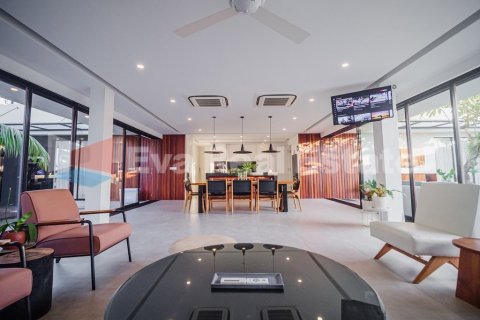 4 bedrooms Villa in Tibubeneng, Badung, Bali (2366) 3