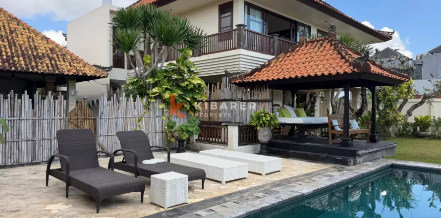 3 bedrooms Villa in Jimbaran, Badung, Bali (12402)