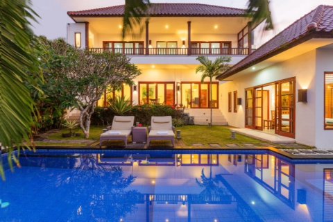 3 bedrooms Villa in Kuta, Badung, Bali (13928)