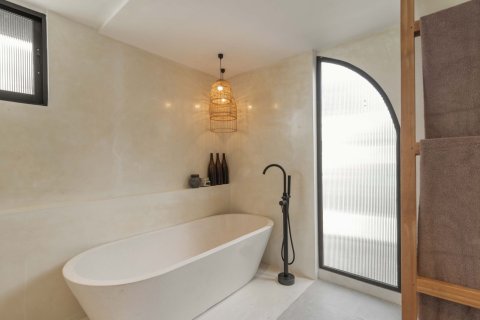 5 bedrooms House in Canggu, Badung, Bali (15781) 10