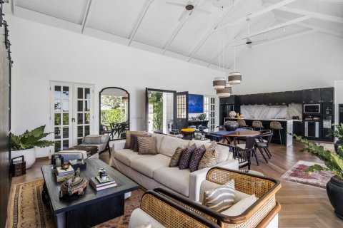 4 bedrooms House in Tumbak Bayuh, Mengwi, Badung, Bali (15779) 2