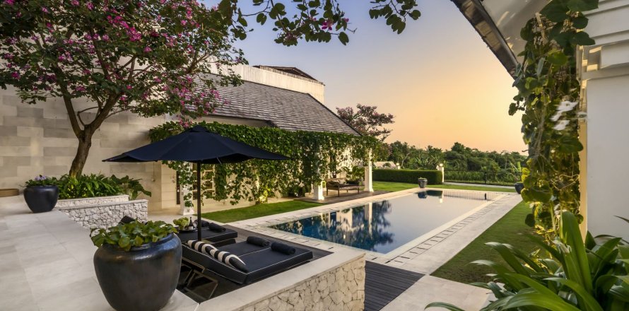 4 bedrooms House in Tumbak Bayuh, Mengwi, Badung, Bali (15779)