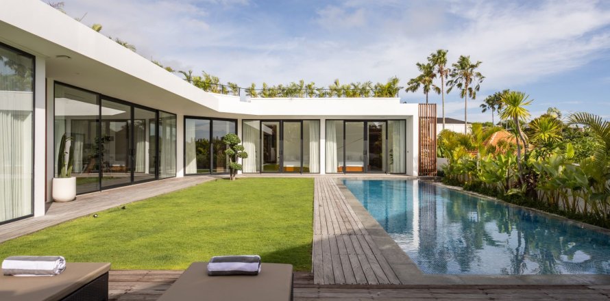 3 bedrooms Villa in Kerobokan, Badung, Bali (15702)