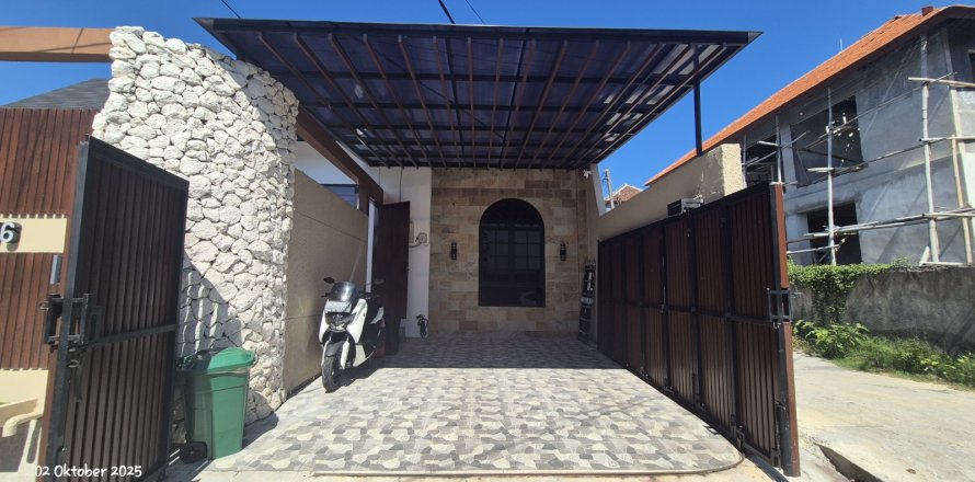 Вилла с 2 спальнями в Джимбаран, Бадунг,  (9668)