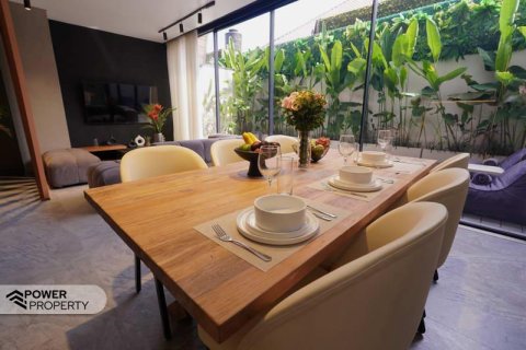 Вилла 105м2 в Тампаксиринг, Гианьяр,  (10054) 21