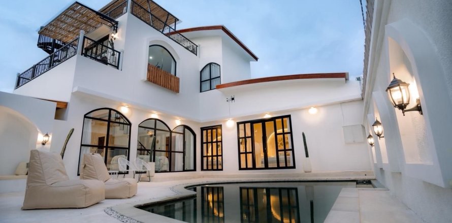 Studio Villa in Ungasan, Badung, Bali (10712)
