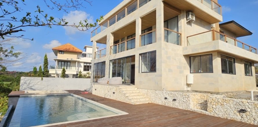 4 bedrooms Villa in South Kuta, Badung,  (9402)