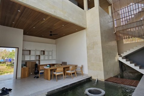 Вилла с 4 спальнями в Южная Кута, Бадунг, (9402) 1