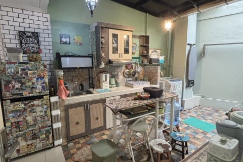 Дом с 4 спальнями в Джимбаран, Бадунг,  (9403) 10