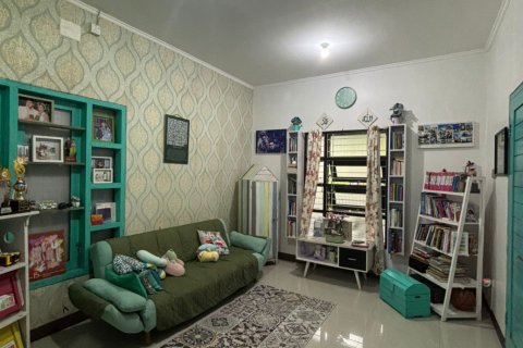 Дом с 4 спальнями в Джимбаран, Бадунг,  (9403) 5