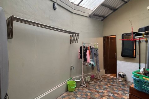 Дом с 4 спальнями в Джимбаран, Бадунг,  (9403) 13