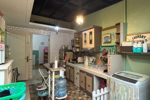 Дом с 4 спальнями в Джимбаран, Бадунг,  (9403) 12