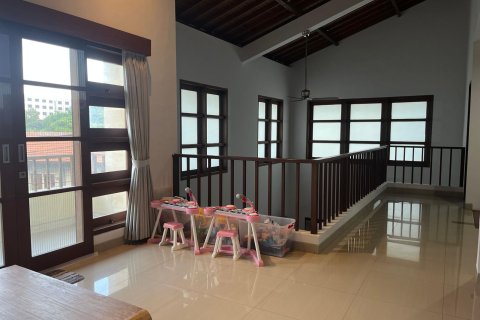 4 bedrooms House in Jimbaran, Badung,  (9399) 26