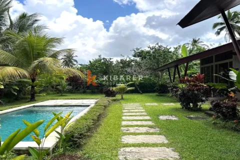 5 bedrooms Villa in Badung, Bali (13220) 4