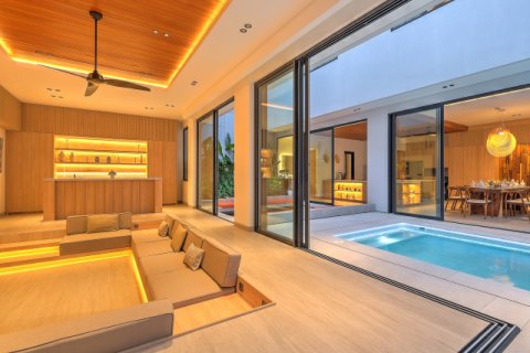 Вилла с 6 спальнями в Джимбаран, Бадунг,  (1984) 21