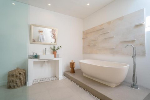 Вилла с 3 спальнями в Тампаксиринг, Гианьяр,  (2118) 24