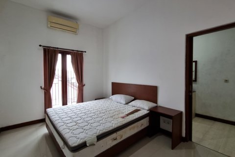 Дом с 4 спальнями в Денпасар,  (2902) 9