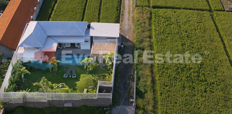 2 bedrooms Villa in Tibubeneng, Badung, Bali (14736)
