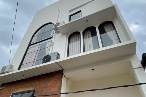 Дом с 3 спальнями в Чангу, Бадунг,  (9886) 3