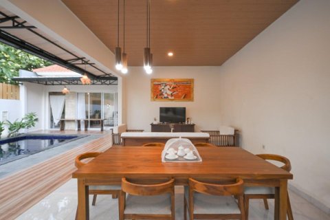 2 bedrooms Villa in Jimbaran, Badung,  (9887) 3