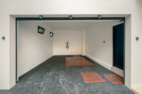 Вилла с 5 спальнями в Чангу, Бадунг,  (9885) 24