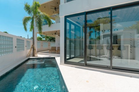 Вилла с 5 спальнями в Чангу, Бадунг,  (9885) 21