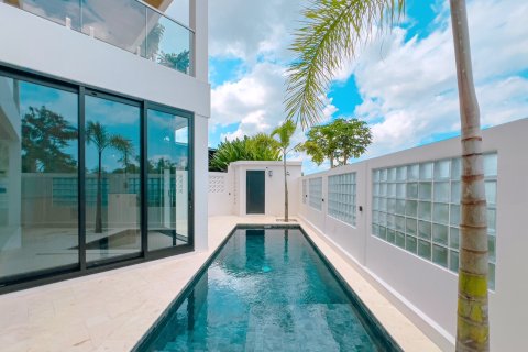 Вилла с 5 спальнями в Чангу, Бадунг,  (9885) 25