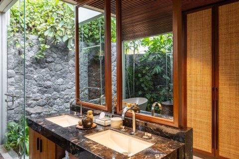4 bedrooms Villa in Canggu, Badung, Bali (15770) 18