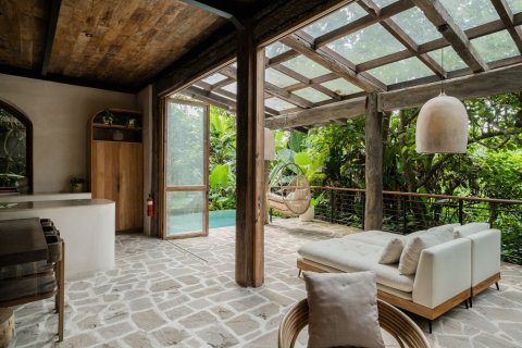 4 bedrooms House in Tumbak Bayuh, Mengwi, Badung, Bali (15766)