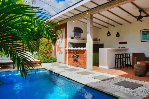 2 bedrooms Villa in Kerobokan, Badung, Bali (13073)