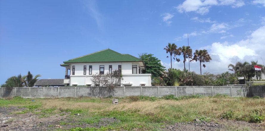 Земельный участок в Клунгкунг,  (9369)