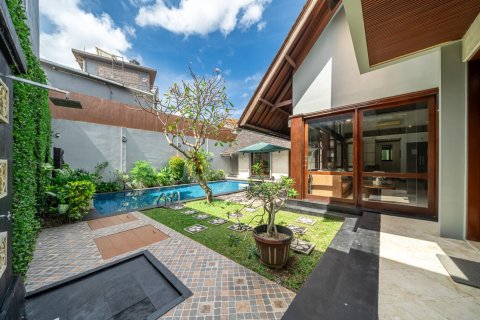 3 bedrooms Villa in Kerobokan, Badung, (9364) 8