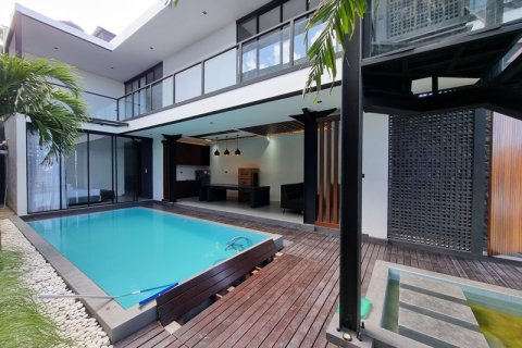 Вилла с 3 спальнями в Пекату, Бадунг,  (4246) 16