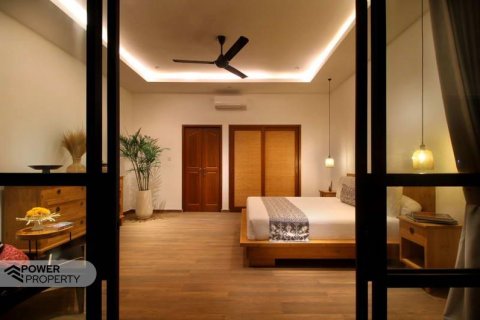 Вилла с 4 спальнями в Чангу, Бадунг, (9224) 11