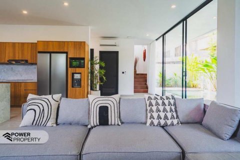 Вилла с 3 спальнями в Тампаксиринг, Гианьяр,  (9228) 19