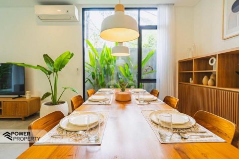 Вилла с 3 спальнями в Тампаксиринг, Гианьяр,  (9228) 23