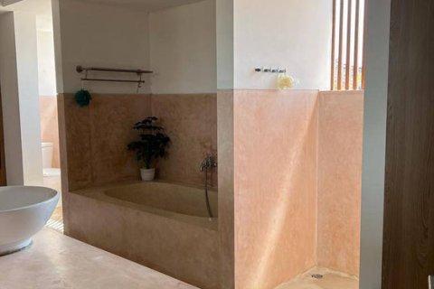 4 bedrooms Villa in Canggu, Badung, Bali (14856) 5